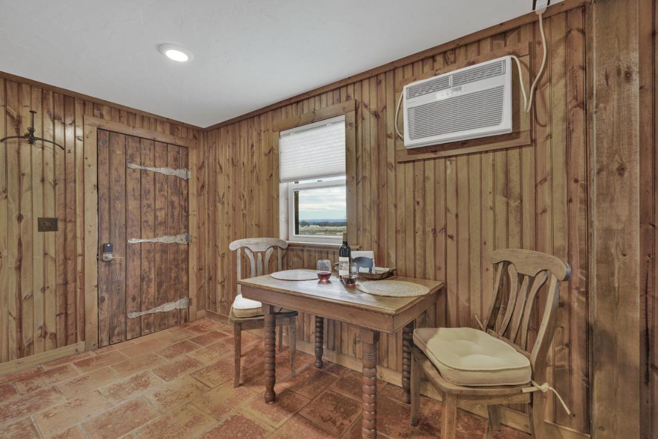 Ohana Ranch Cabin - 12 Minutes To Historic Main St Fredericksburg Exterior photo