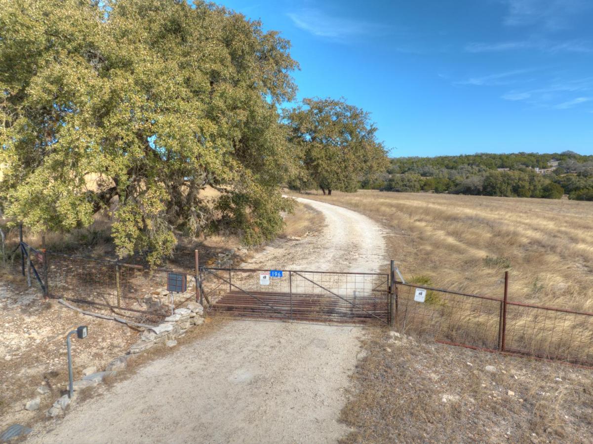 Ohana Ranch Cabin - 12 Minutes To Historic Main St Fredericksburg Exterior photo